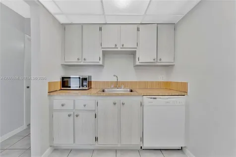 1799 Fairview Villas Drive Palm Springs FL 33406