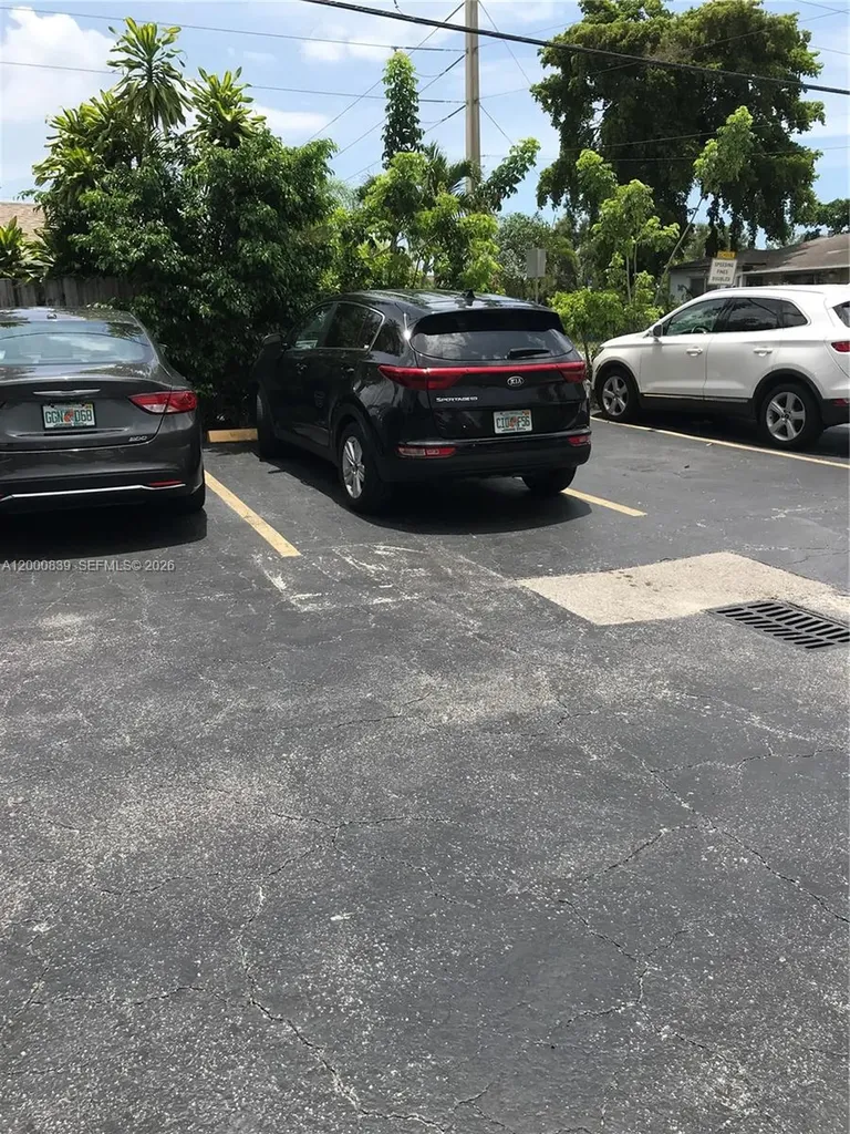 2415 Lincoln Street Hollywood FL 33020