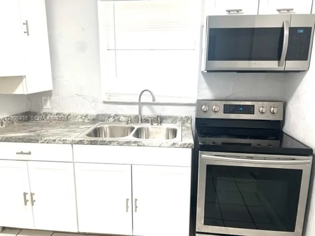 504 N 57th Avenue Hollywood FL 33021