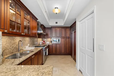 17875 Collins Avenue Sunny Isles Beach FL 33160