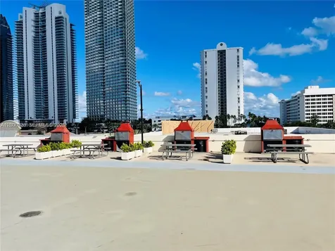 17021 N Bay Road Sunny Isles Beach FL 33160