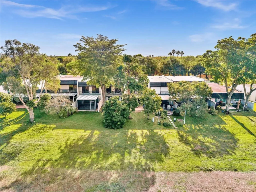 19174 Bobolink Drive Hialeah FL 33015