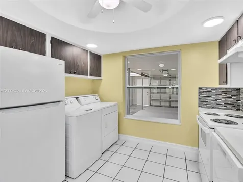 19174 Bobolink Drive Hialeah FL 33015