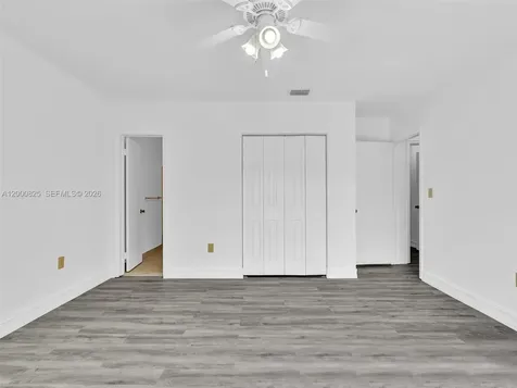 19174 Bobolink Drive Hialeah FL 33015