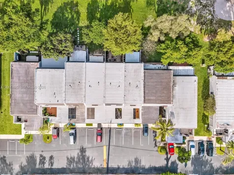 19174 Bobolink Drive Hialeah FL 33015