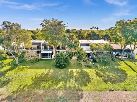 19174 Bobolink Drive Hialeah FL 33015