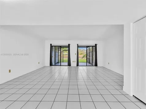 19174 Bobolink Drive Hialeah FL 33015