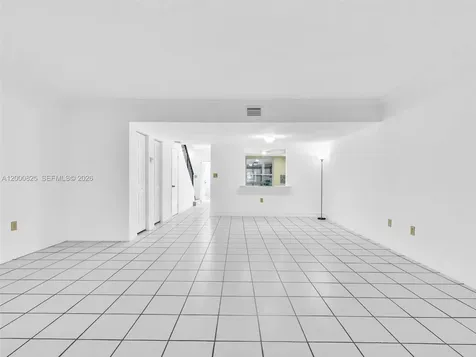 19174 Bobolink Drive Hialeah FL 33015