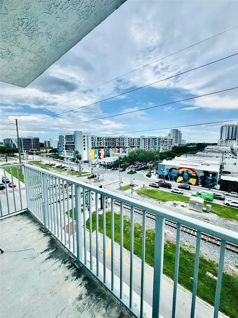 140 S Dixie Highway Hollywood FL 33020