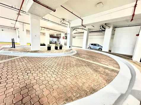 140 S Dixie Highway Hollywood FL 33020