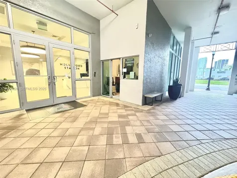 140 S Dixie Highway Hollywood FL 33020