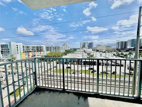 140 S Dixie Highway Hollywood FL 33020