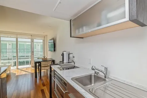 1601 West Avenue Miami Beach FL 33139