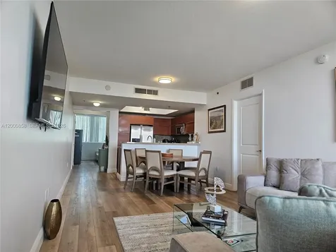 2681 N Flamingo Road Sunrise FL 33323