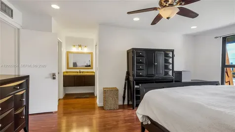 1541 NW 92nd Avenue Pembroke Pines FL 33024