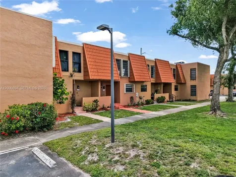 1541 NW 92nd Avenue Pembroke Pines FL 33024