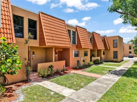 1541 NW 92nd Avenue Pembroke Pines FL 33024