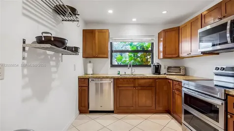 1541 NW 92nd Avenue Pembroke Pines FL 33024