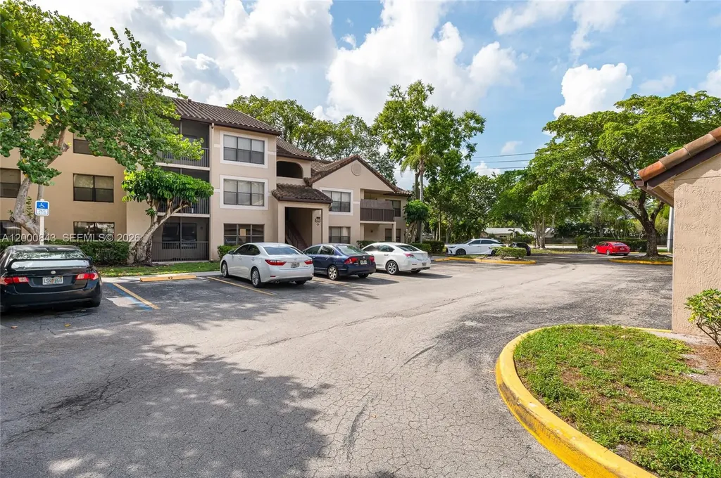 4581 W Mcnab Road Pompano Beach FL 33069