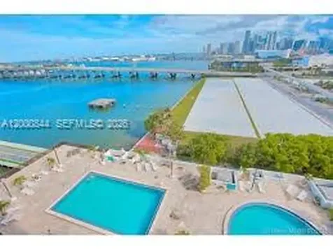 555 NE 15th Street Miami FL 33132