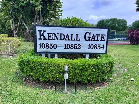 10850 N Kendall Drive Miami FL 33176