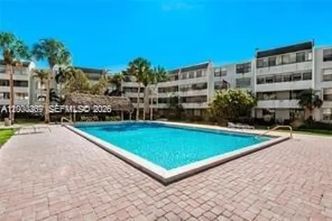 10850 N Kendall Drive Miami FL 33176