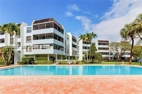 10850 N Kendall Drive Miami FL 33176