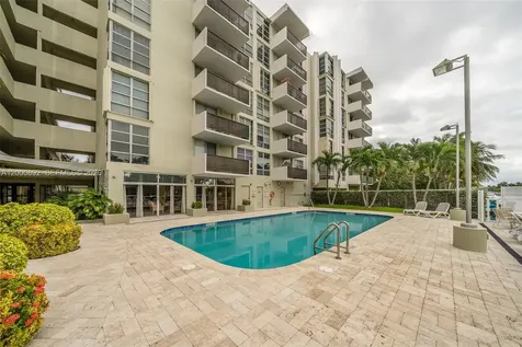 9800 W Bay Harbor Drive Bay Harbor Islands FL 33154
