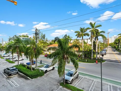 9800 W Bay Harbor Drive Bay Harbor Islands FL 33154