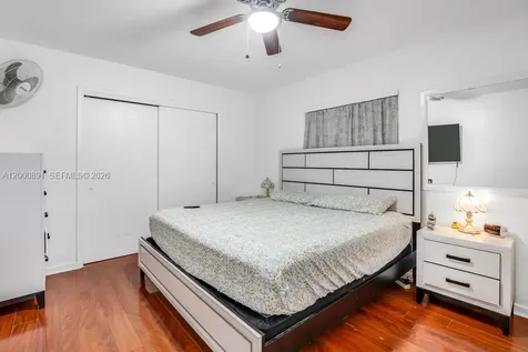 1301 N 74th Terrace Hollywood FL 33024
