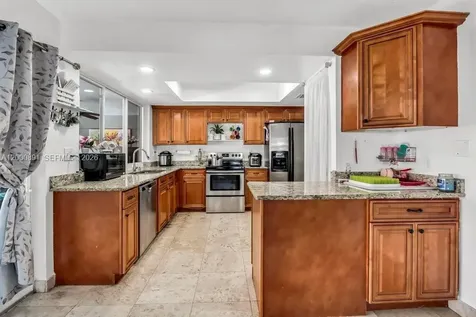 1301 N 74th Terrace Hollywood FL 33024