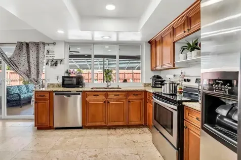 1301 N 74th Terrace Hollywood FL 33024