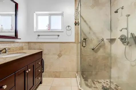 1301 N 74th Terrace Hollywood FL 33024