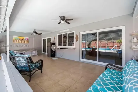 1301 N 74th Terrace Hollywood FL 33024