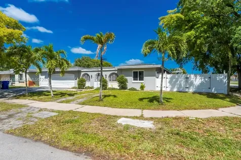 1301 N 74th Terrace Hollywood FL 33024