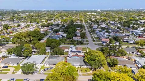 1301 N 74th Terrace Hollywood FL 33024