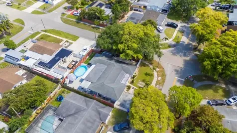 1301 N 74th Terrace Hollywood FL 33024