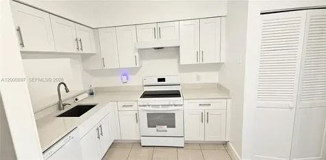 46 Simonton Circle Weston FL 33326