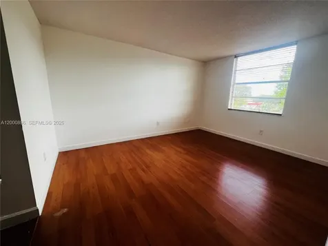 8307 SW 142nd Avenue Miami FL 33183