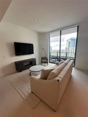 159 NE 6th Street Miami FL 33132