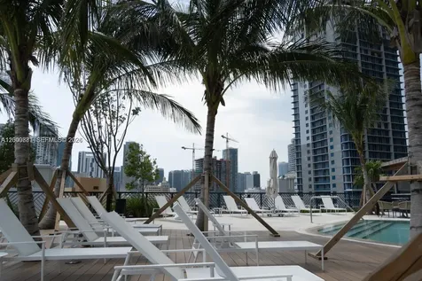 159 NE 6th Street Miami FL 33132