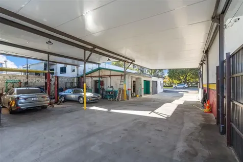 3219 SW 8th Street Miami FL 33135