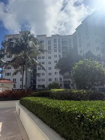 20000 E Country Club Drive Aventura FL 33180