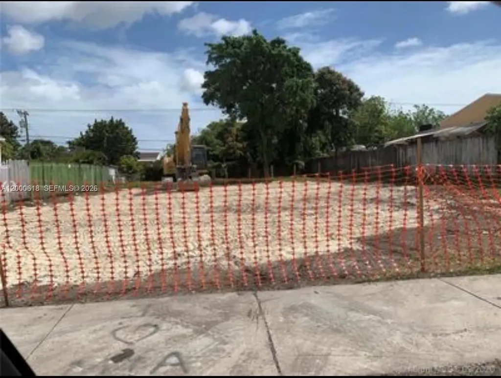 601 SW 44th Court Miami FL 33134