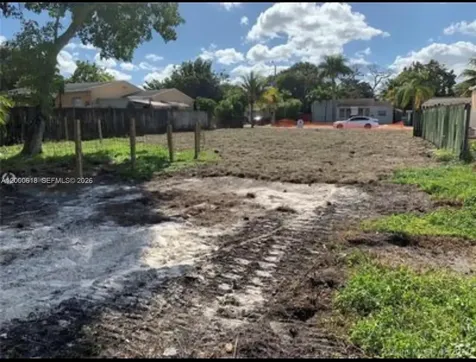 601 SW 44th Court Miami FL 33134