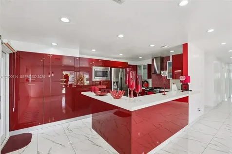 1900 SW 87th Court Miami FL 33165