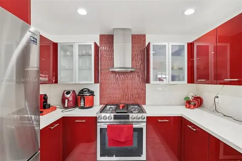 1900 SW 87th Court Miami FL 33165