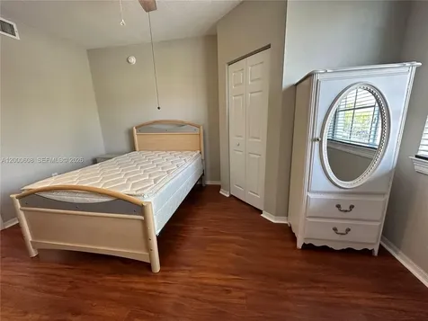 6841 SW 44th Street Miami FL 33155