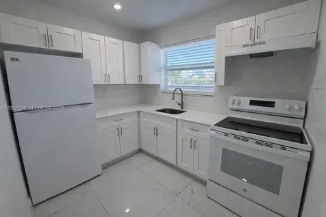 629 SW 10th Street Miami FL 33130