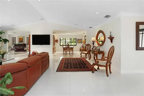 3650 N 36th Avenue Hollywood FL 33021